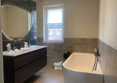 Tegel- en stucwerk badkamer Salland